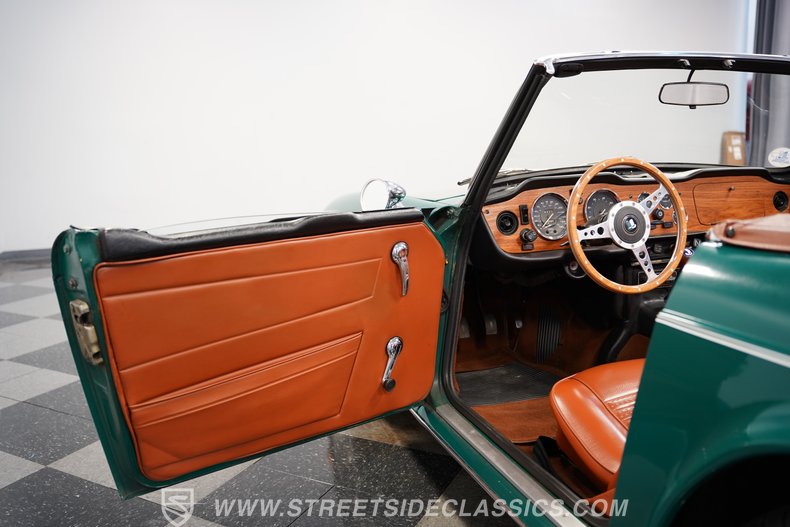 1973 Triumph TR6 36