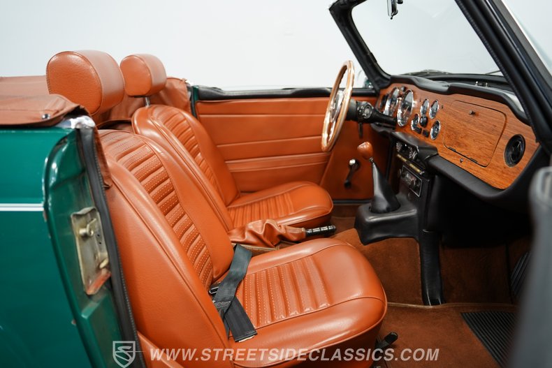 1973 Triumph TR6 48