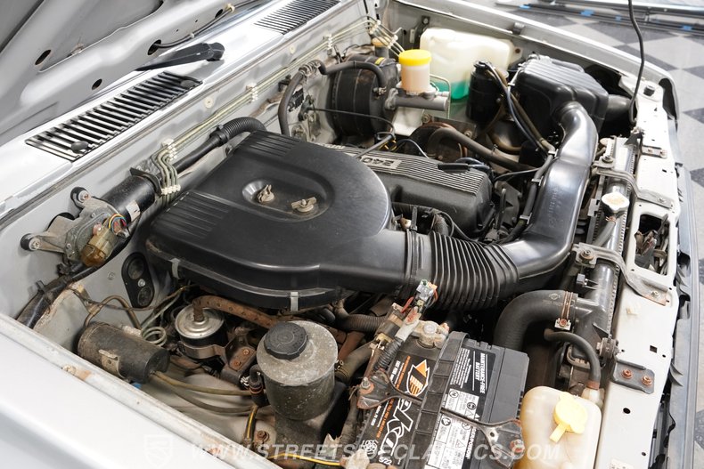 1990 Nissan Hardbody 36