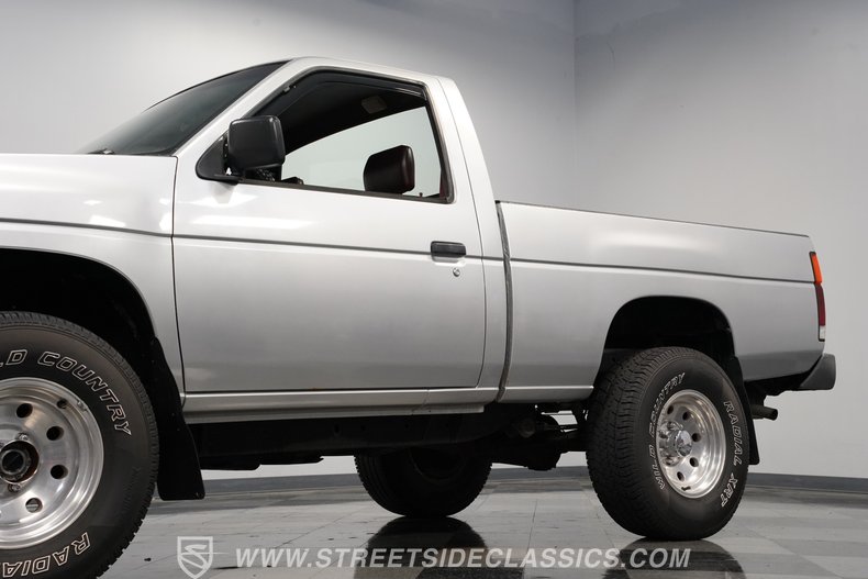 1990 Nissan Hardbody 23