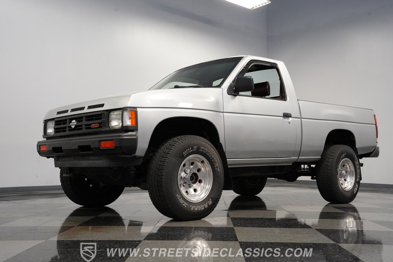 1990 Nissan Hardbody 22