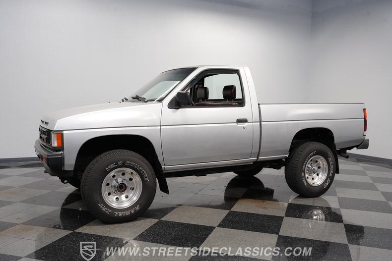 1990 Nissan Hardbody 7