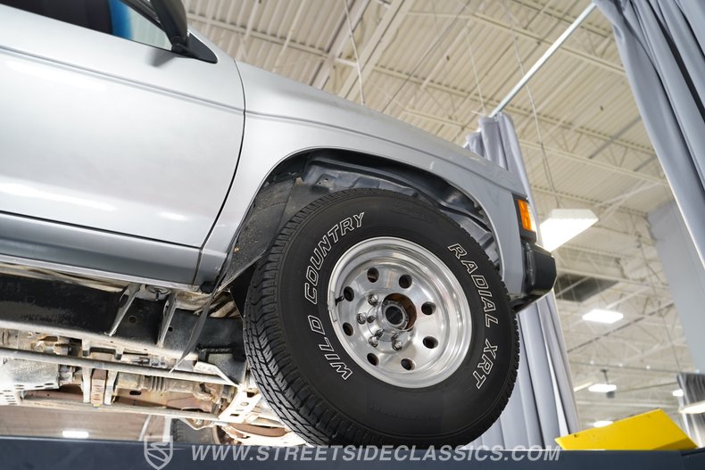1990 Nissan Hardbody 73
