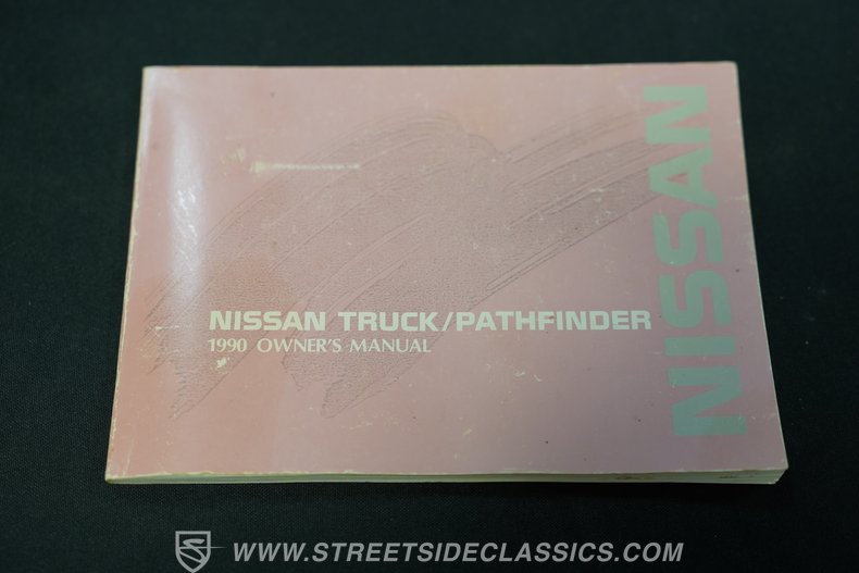 1990 Nissan Hardbody 76