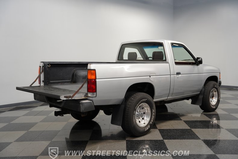 1990 Nissan Hardbody 54