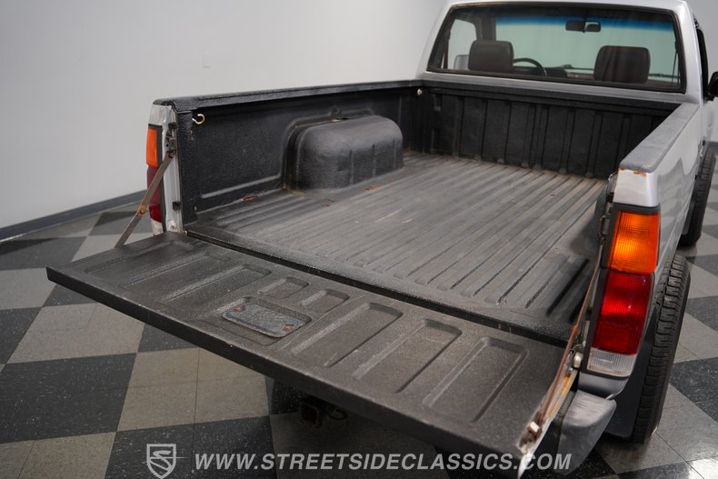 1990 Nissan Hardbody 55