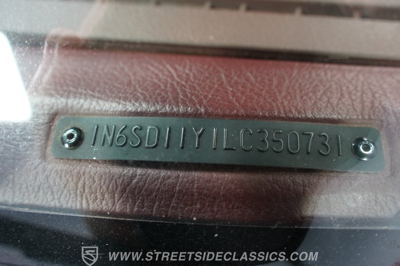 1990 Nissan Hardbody 74