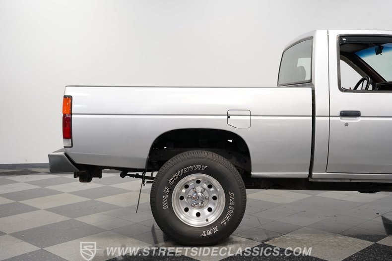 1990 Nissan Hardbody 30