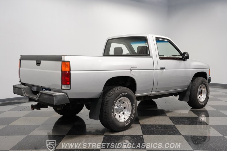 1990 Nissan Hardbody 13