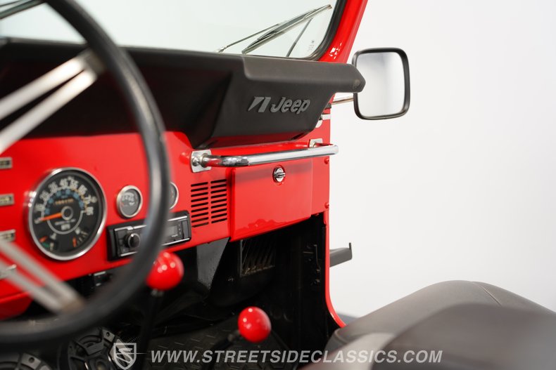 1985 Jeep CJ7 42