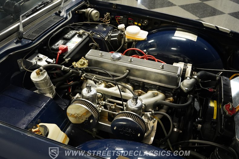 1974 Triumph TR6 36