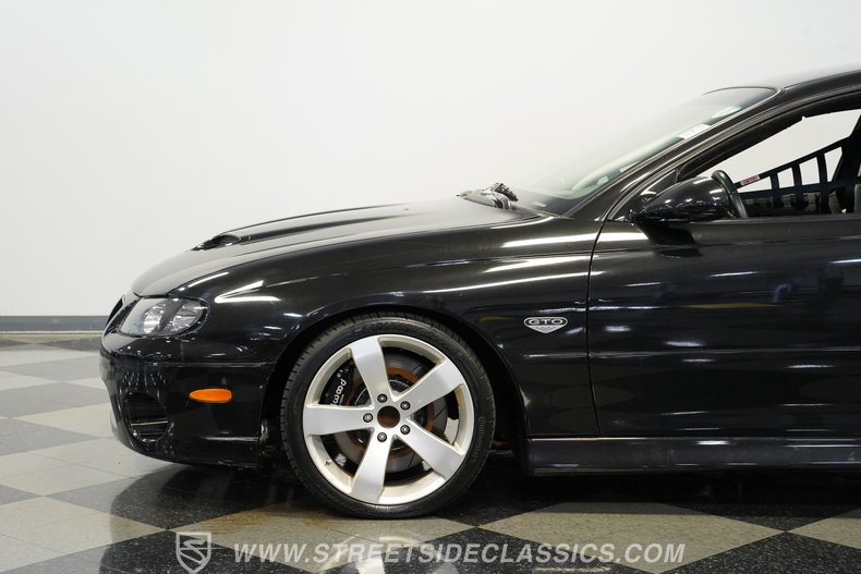 For Sale 2005 Pontiac GTO Stock# 10439-CHA Fullscreen Grid Image 24
