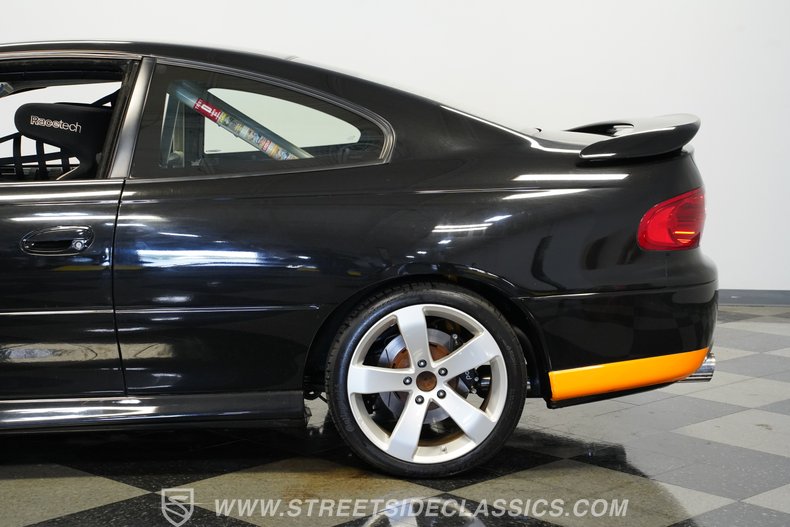 For Sale 2005 Pontiac GTO Stock# 10439-CHA Fullscreen Grid Image 25