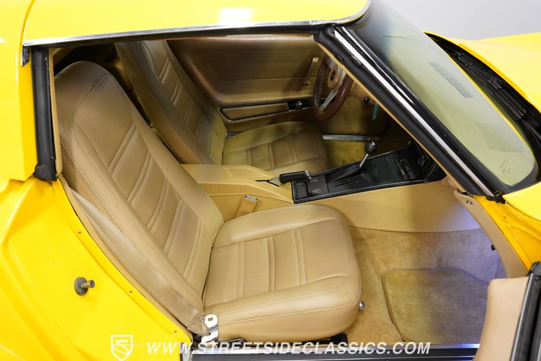 1977 Chevrolet Corvette 43