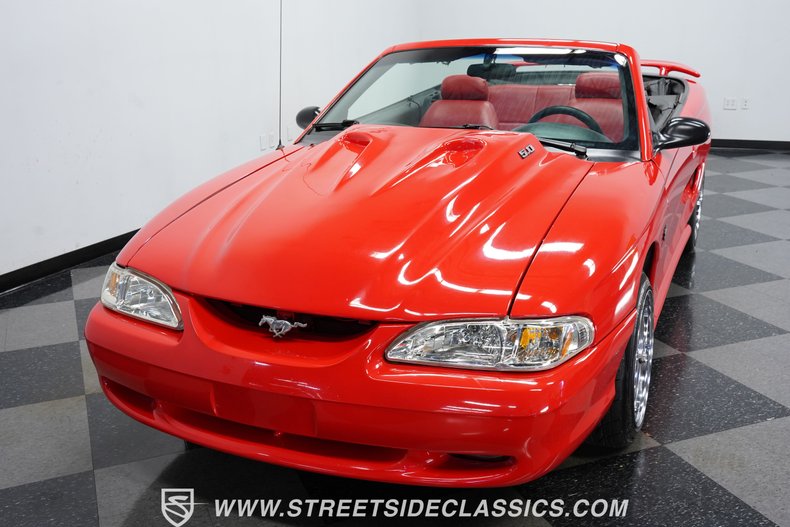1995 Ford Mustang 16