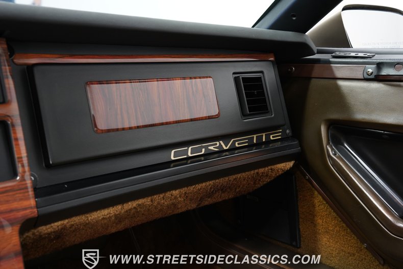 1986 Chevrolet Corvette 38