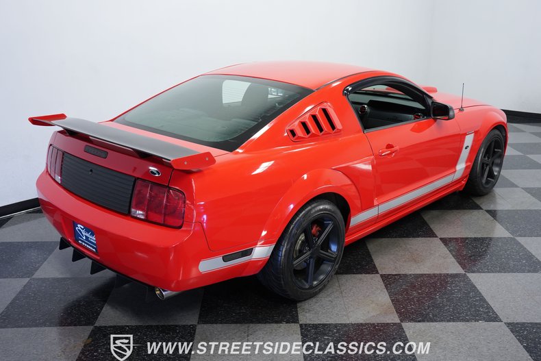 2006 Ford Mustang 24