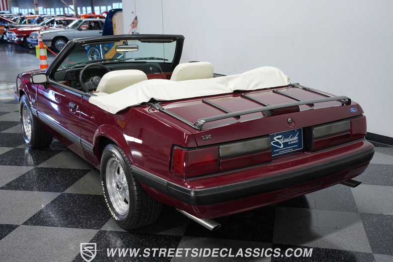 1989 Ford Mustang Convertible 7