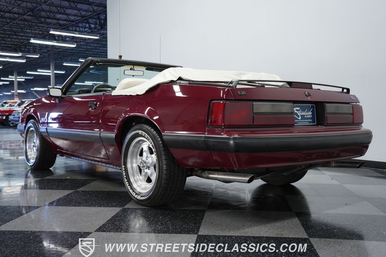 1989 Ford Mustang Convertible 23