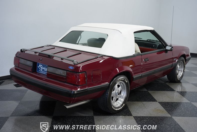 1989 Ford Mustang Convertible 10