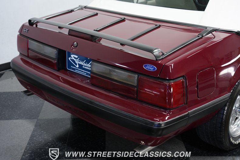 1989 Ford Mustang Convertible 25