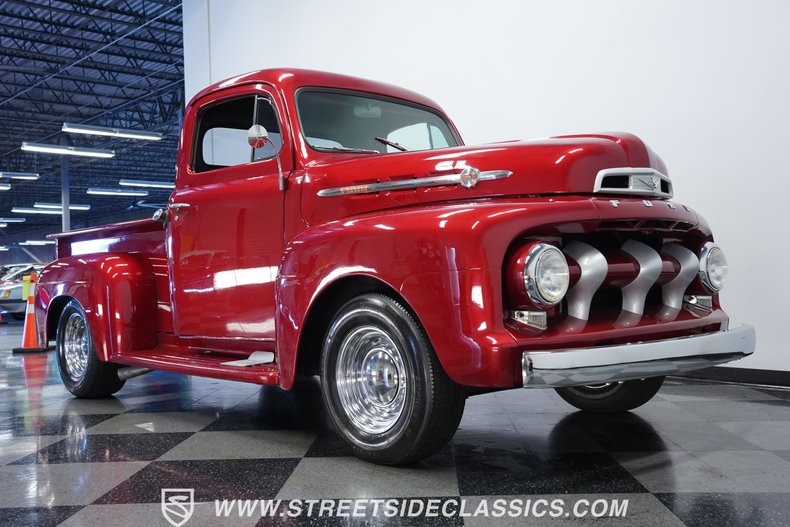 1952 Ford F-1 29