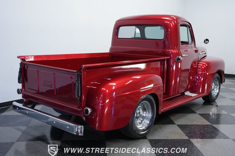 1952 Ford F-1 10