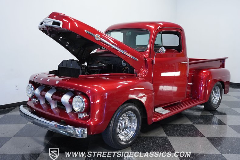 1952 Ford F-1 30