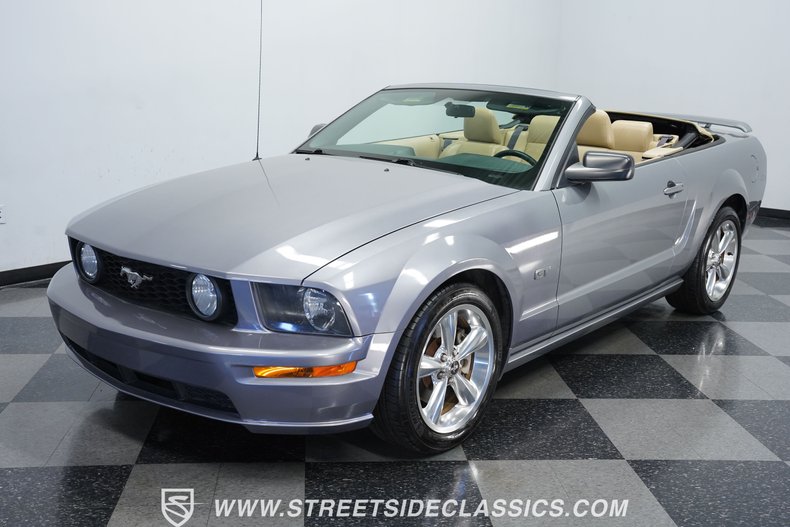 2006 Ford Mustang 17