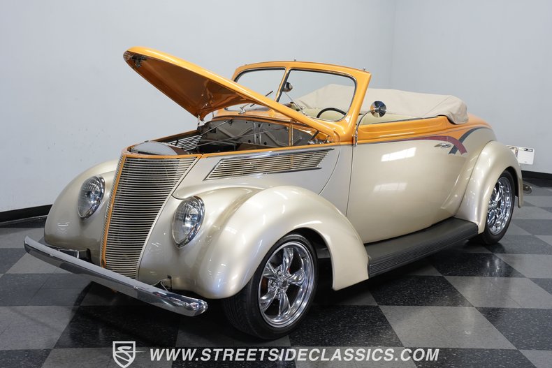 1937 Ford Cabriolet 30