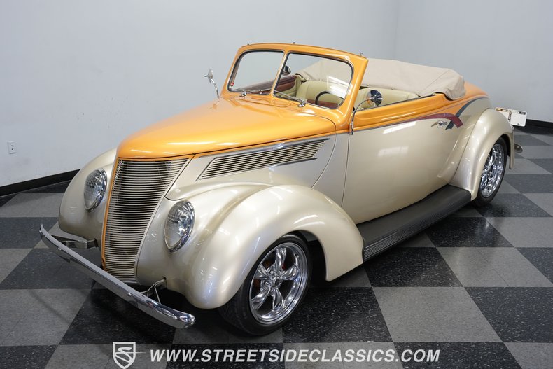 1937 Ford Cabriolet 18