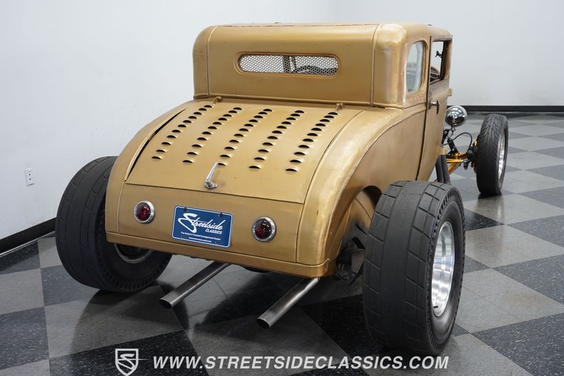 1928 Ford 5-Window 9