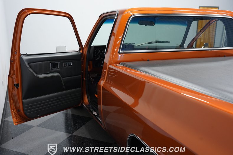 1983 Chevrolet C10 Restomod 33