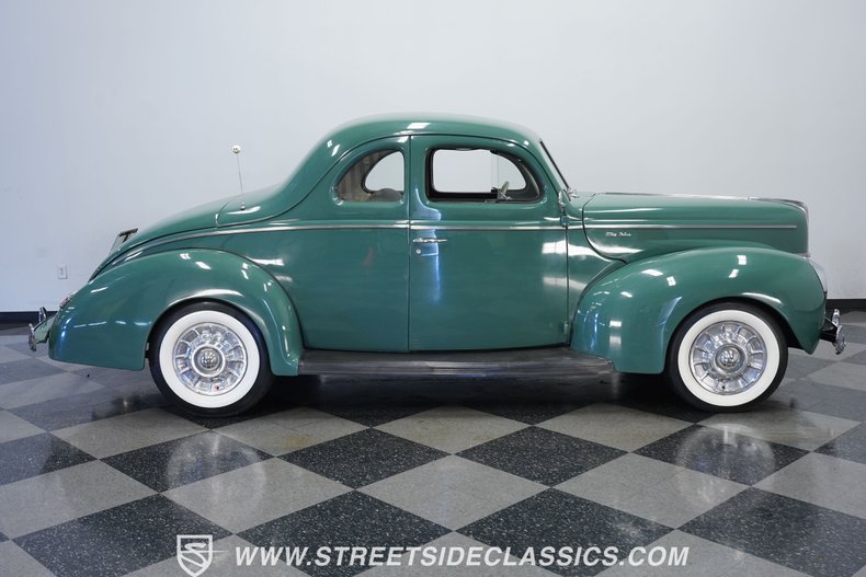 1940 Ford Deluxe 12