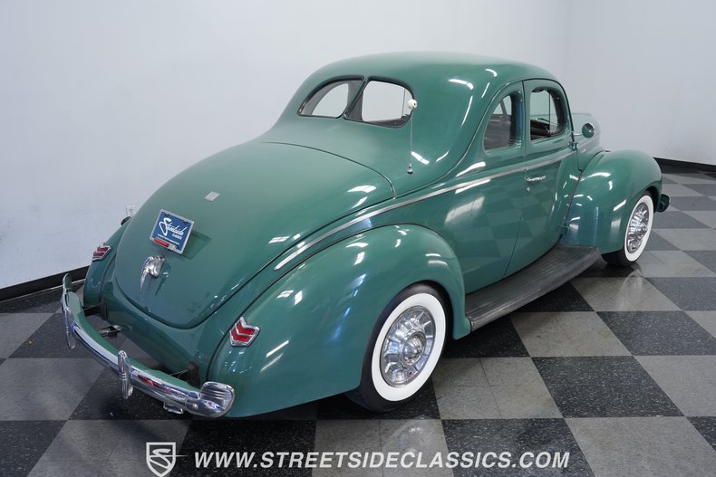 1940 Ford Deluxe 24