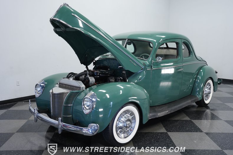 1940 Ford Deluxe 30
