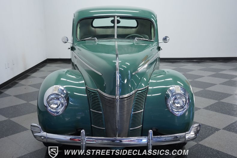 1940 Ford Deluxe 15