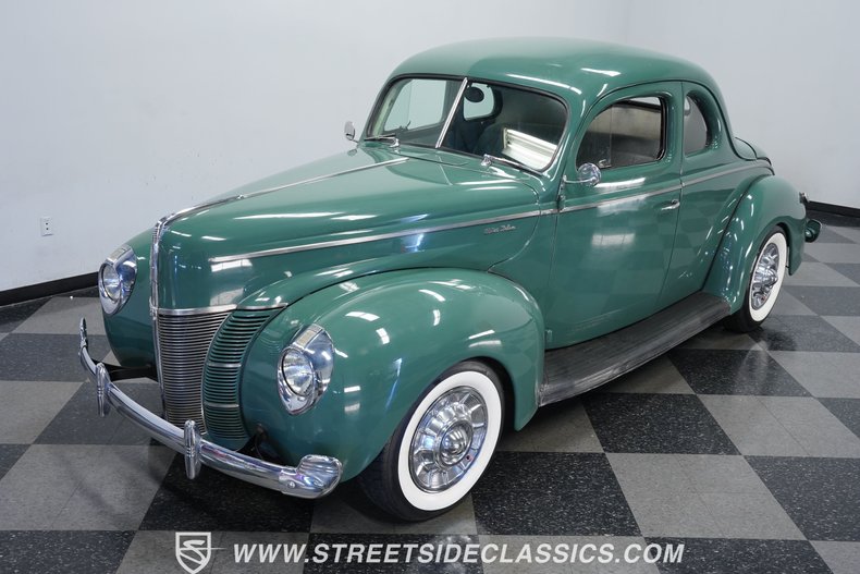 1940 Ford Deluxe 18