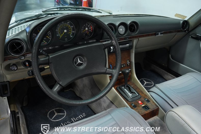 1984 Mercedes-Benz 380SL 35