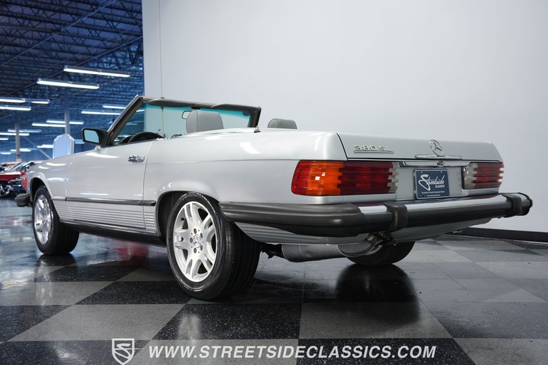 1984 Mercedes-Benz 380SL  23