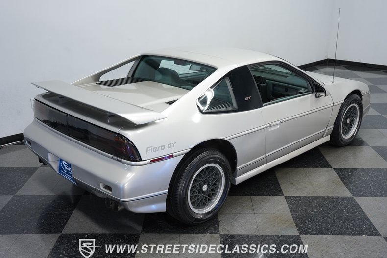 1987 Pontiac Fiero GT 24