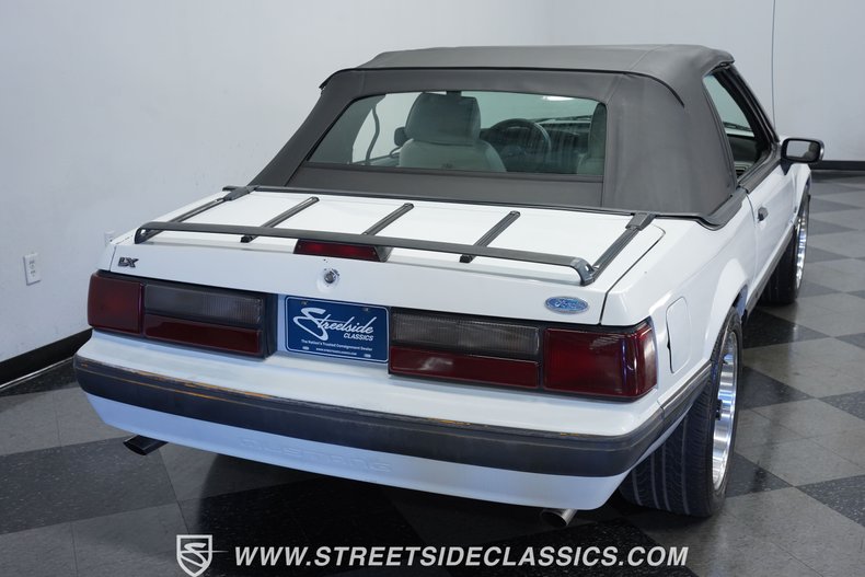 1988 Ford Mustang 9