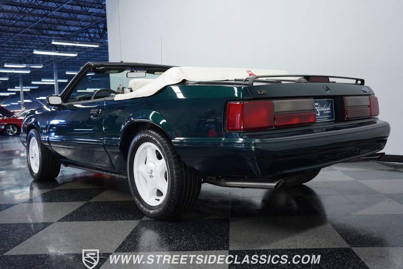 1990 Ford Mustang 23