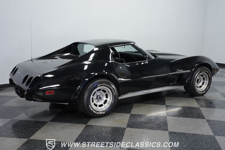 1975 Chevrolet Corvette  11