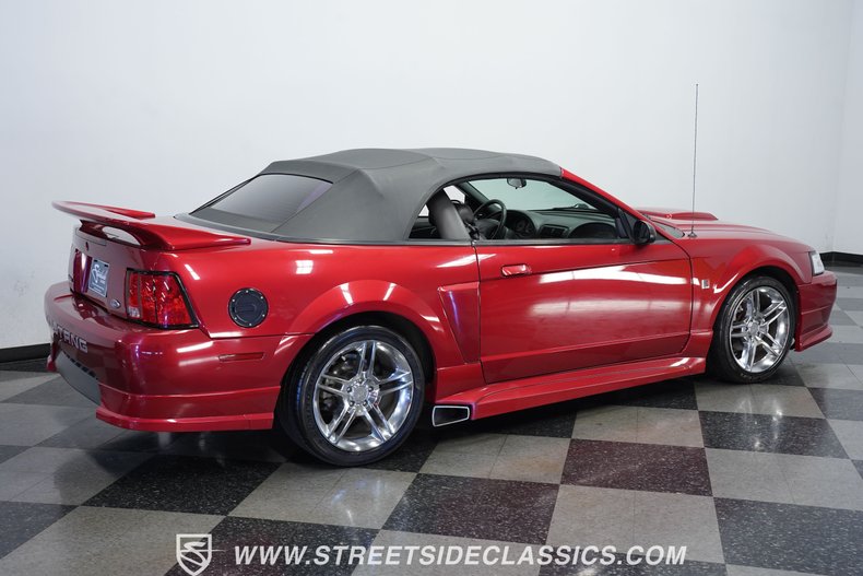 2003 Ford Mustang 11