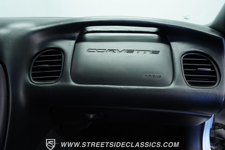 2001 Chevrolet Corvette 44