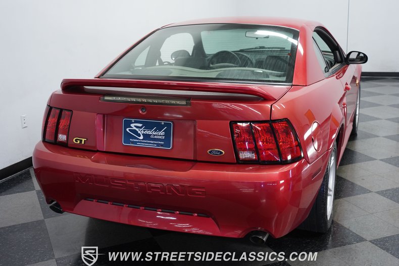 1999 Ford Mustang GT 9