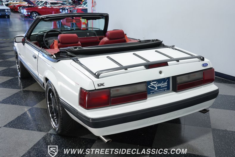 1991 Ford Mustang Convertible 7