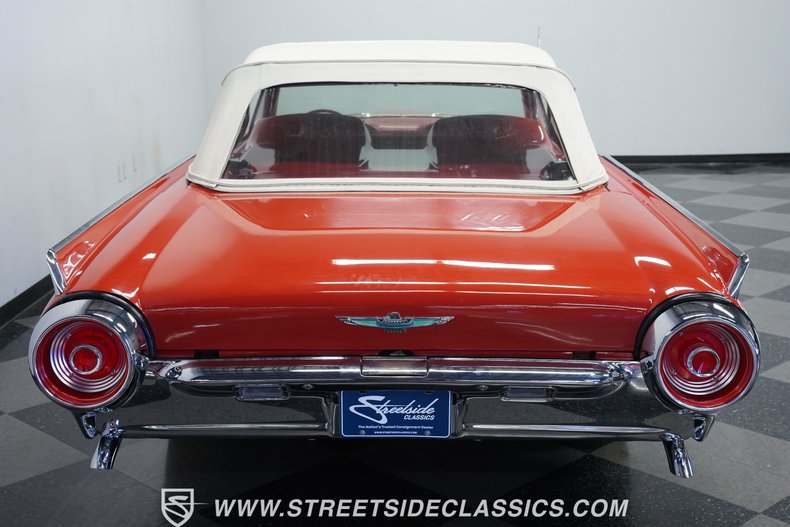1962 Ford Thunderbird 8