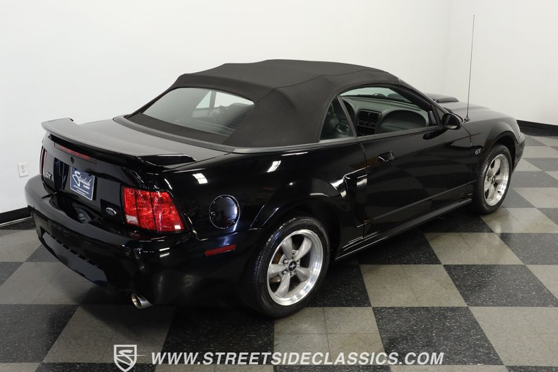 2002 Ford Mustang GT Convertible 24